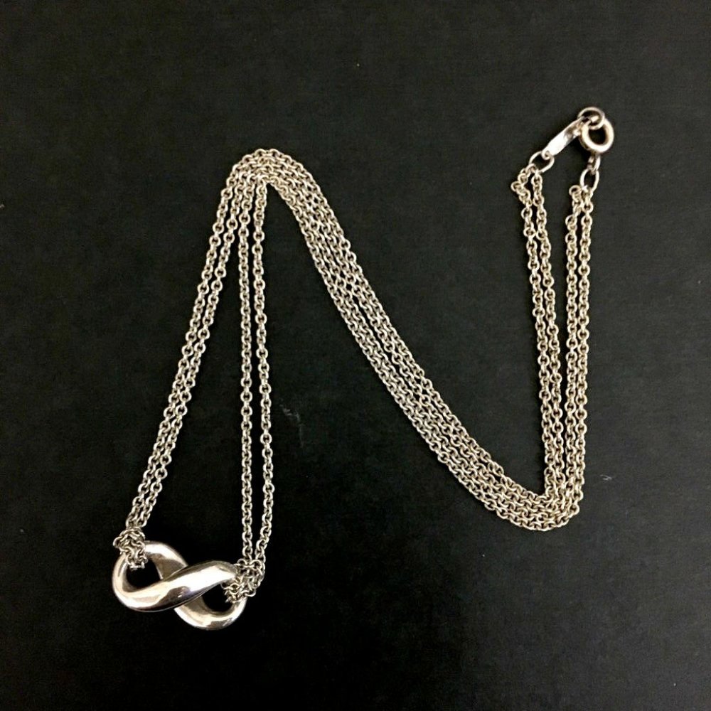 TIFFANY&CO. Silver 925 Infinity Eternity Figure Eight Pendant Necklace /1D5080